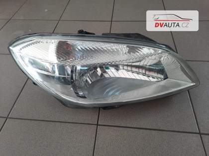 Pravé přední světlo na škoda Fabia II